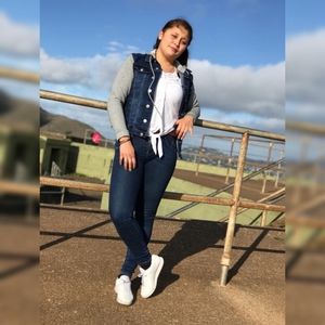 Meet your Posher, Jaz